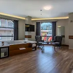 Seven Hills Boutique 3*