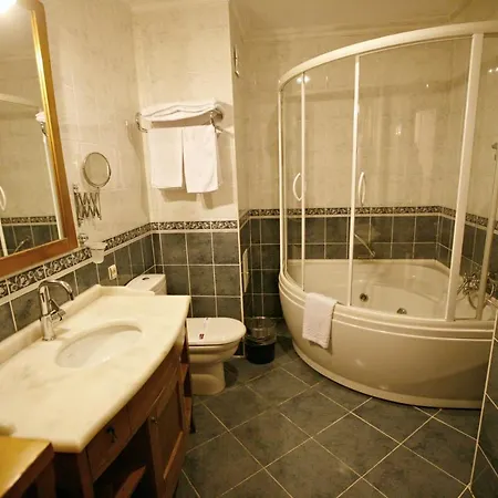 Uyan-special Category Hotel