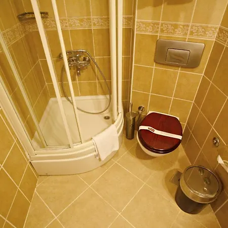 Uyan-special Category Hotel