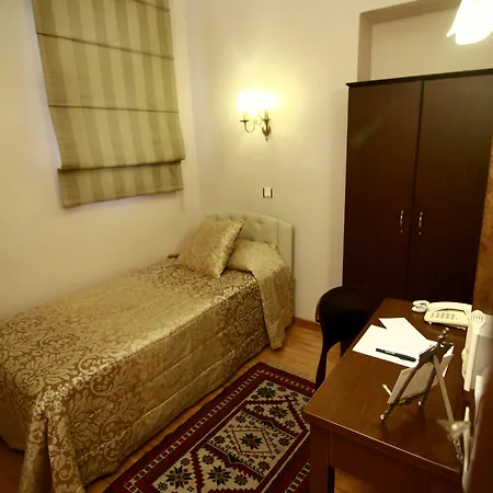 Uyan-special Category Hotel Istanboel