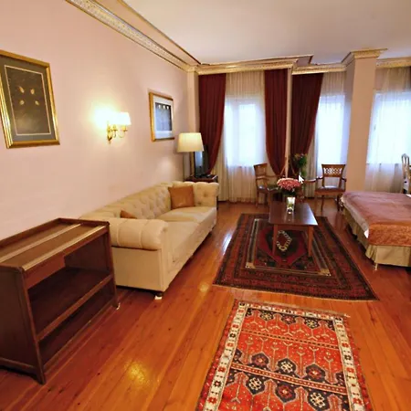 Uyan-special Category Hotel Istanboel