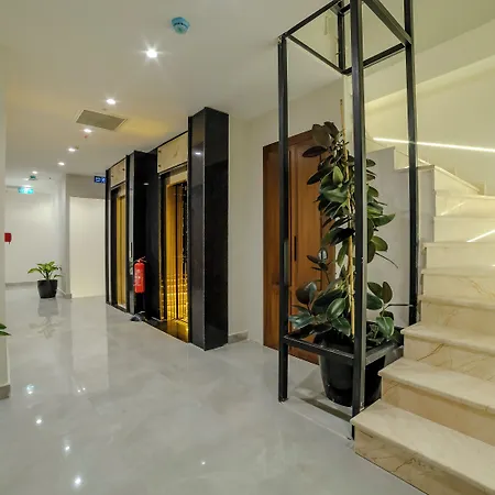 Uyan Hotel 3*